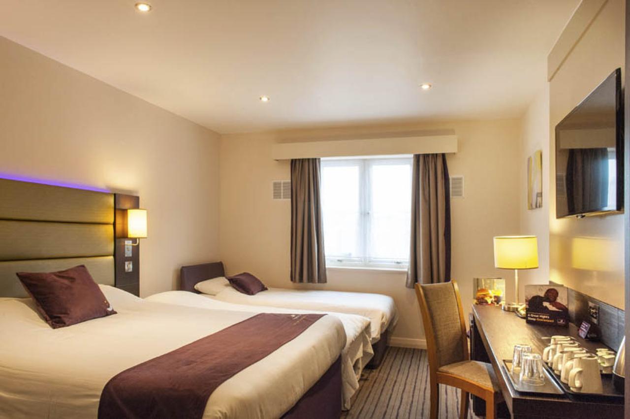 Premier Inn Southwark Borough High St London Kültér fotó