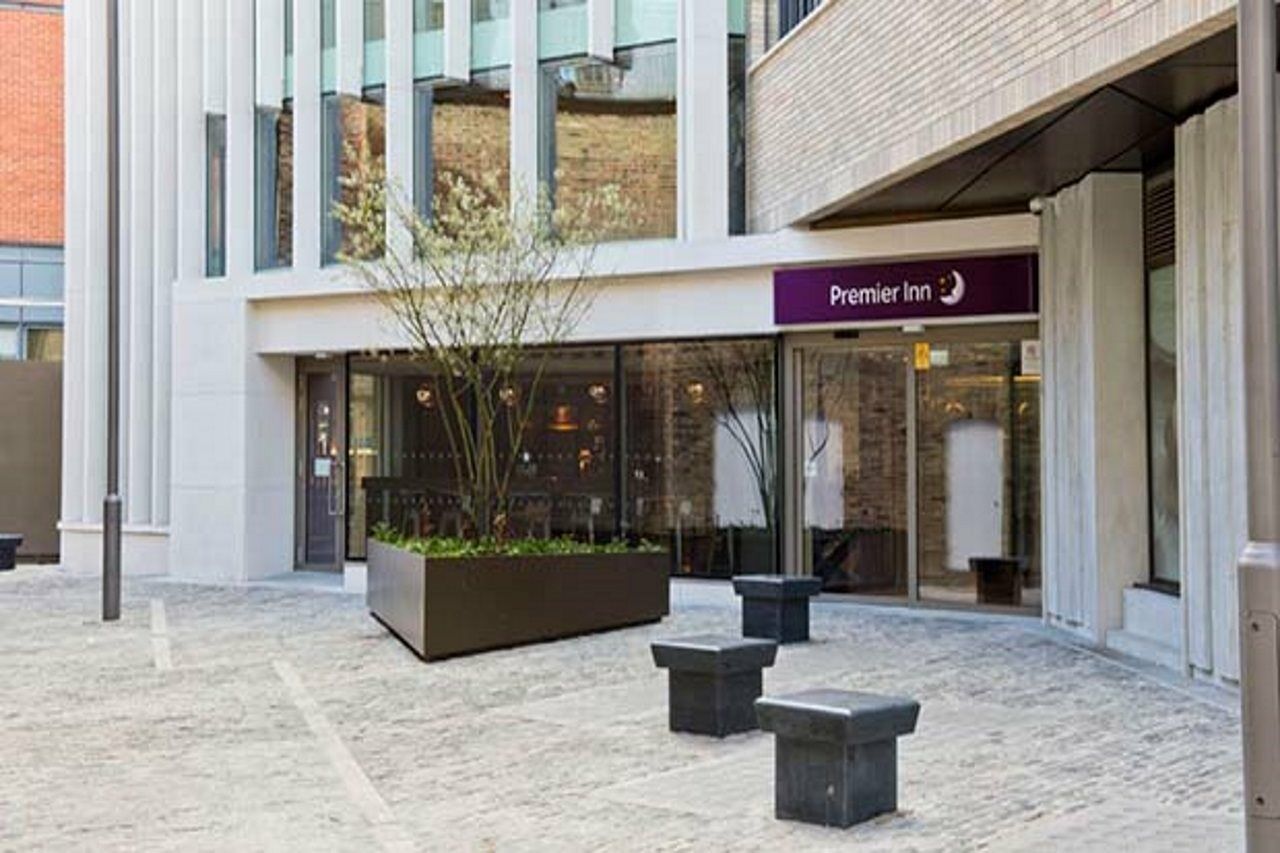 Premier Inn Southwark Borough High St London Kültér fotó